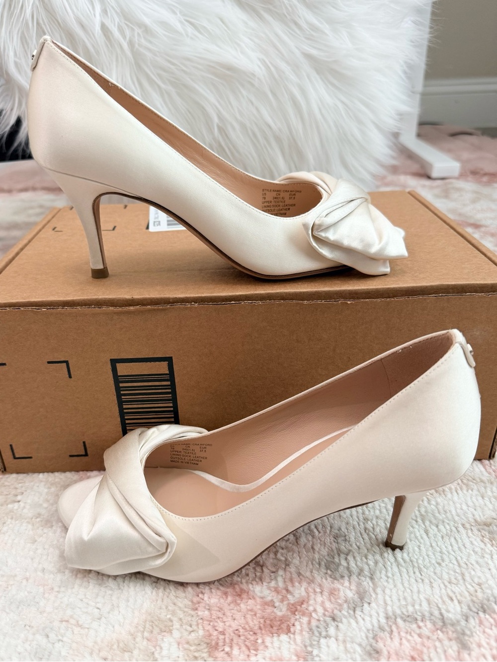 Kate Spade Ivory/Cream  Crawford Peep-Toe Bow Pumps size 7
